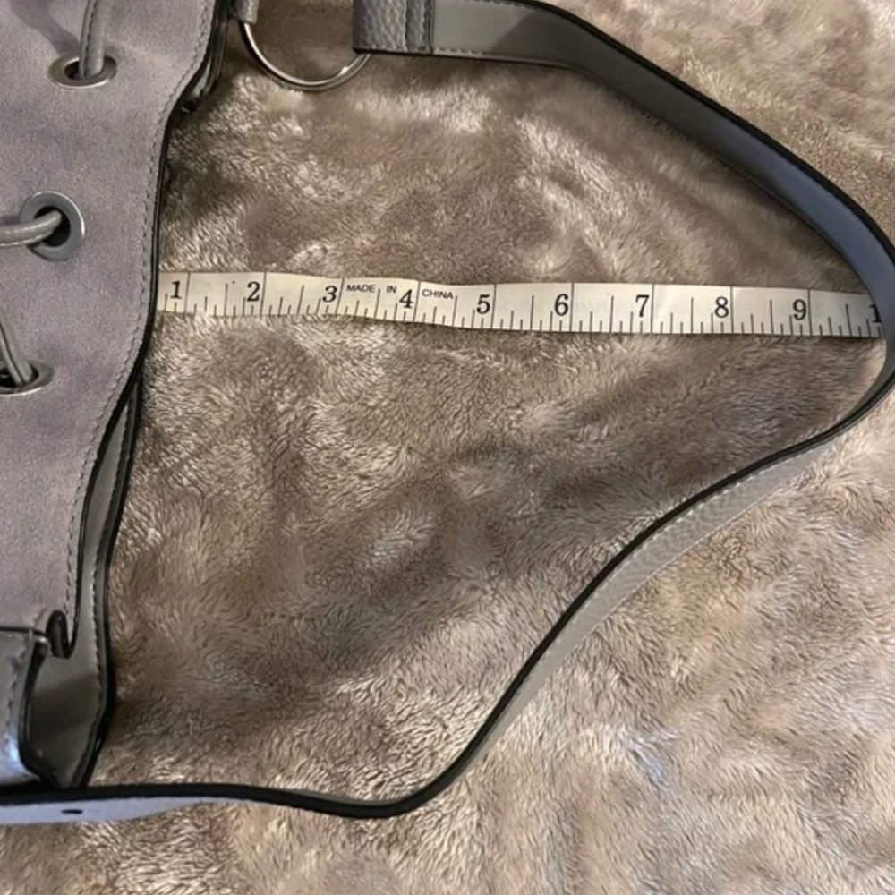 Zara Bucket Bag - Picture 4 of 10